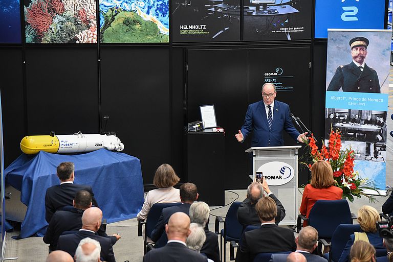 H.S.H. Prince Albert II of Monaco at GEOMAR. Photo: Thomas Eisenkrätzer.