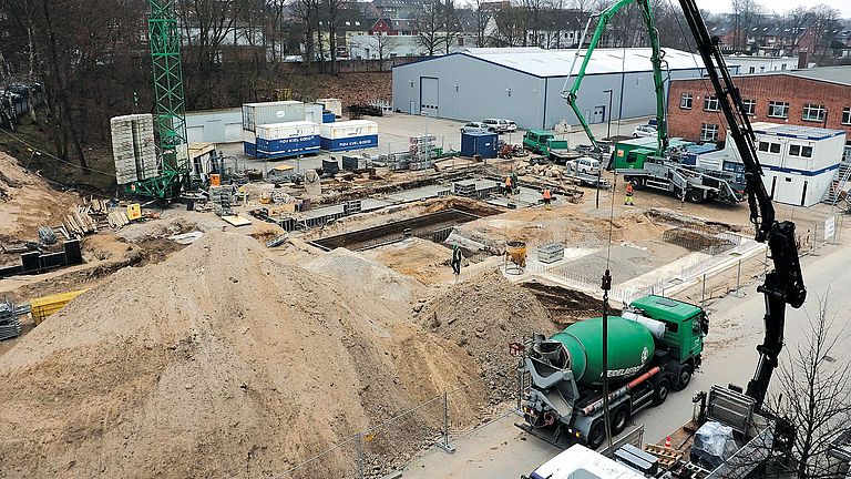 März 2016: Arbeiten am Fundament des Parkhauses