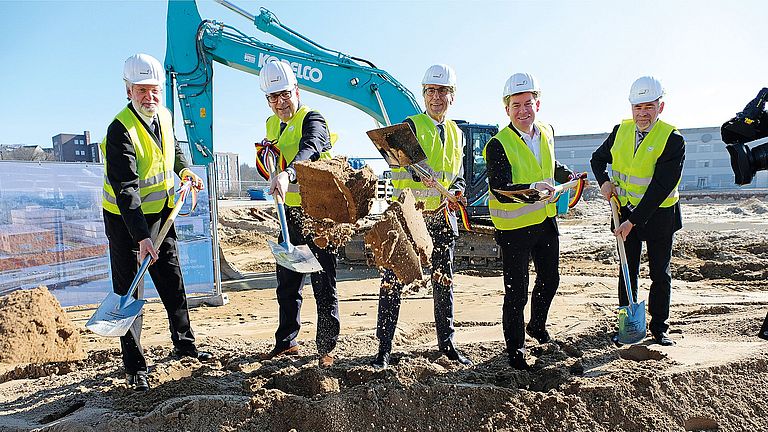 Erster Spatenstich für den GEOMAR Neubau.