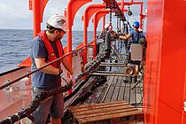 Launching of an air pulse array.